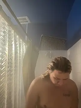 allissonw13 online show from December 2025 08:47:01 PM