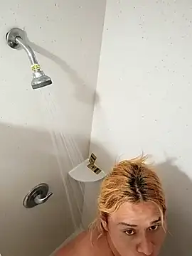 Snapshot of allissonw13 chatting on April 2026 05:36:01 AM allissonw13 online show from April 2026 05:36:01 AM