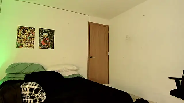 Snapshot of Teo_skinny chatting on October 2025 06:09:02 PM Teo skinny online show from October 2025 06:09:02 PM