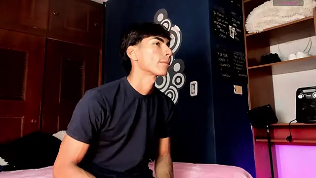 Teo skinny online show from March 2026 08:22:01 PM