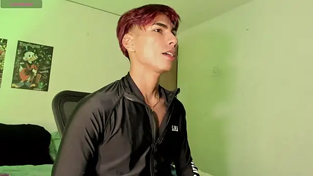 Snapshot of Teo_skinny chatting on October 2025 03:31:01 PM Teo skinny online show from October 2025 03:31:01 PM