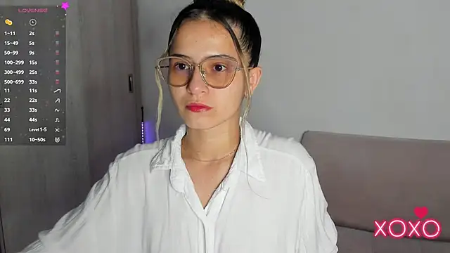Lilacutte  online show from September 2025 07:35:01 AM