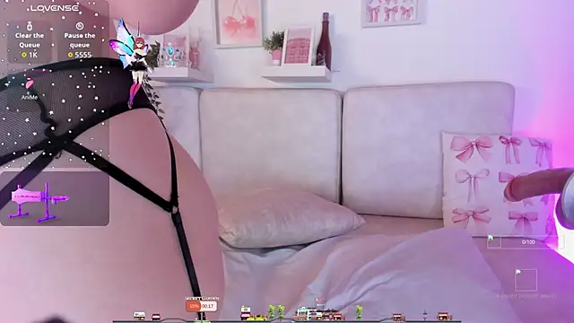 Malka Burning online show from November 2025 08:08:01 PM