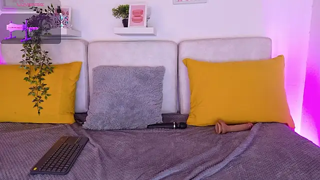 Malka Burning online show from March 2026 08:05:02 PM