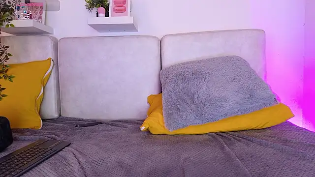 Malka Burning online show from March 2026 07:08:02 PM