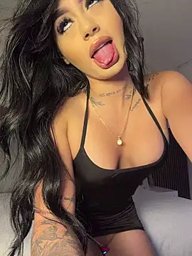 SOPHICARTERS online show from January 2026 11:26:01 AM