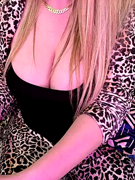 Afnane   charmouta online show from November 2025 04:07:01 PM