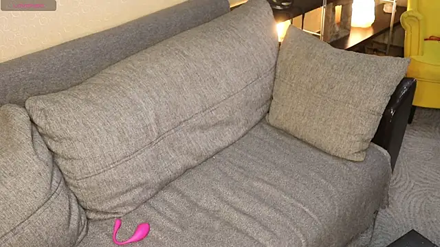 Kete Moon online show from November 2025 03:18:01 AM