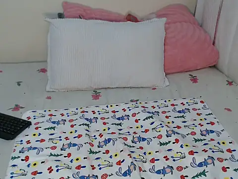 sweet essin online show from December 2025 01:48:02 PM