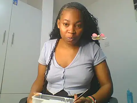 Snapshot of _Becky002 chatting on June 2026 10:27:01 AM Becky002 online show from June 2026 10:27:01 AM