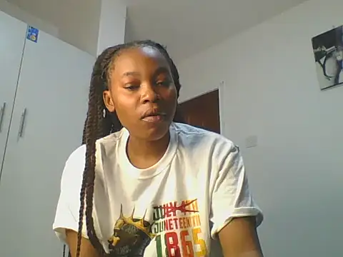  Becky002 online show from May 2026 03:09:01 PM
