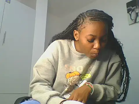 Snapshot of _Becky002 chatting on June 2026 01:33:01 PM Becky002 online show from June 2026 01:33:01 PM