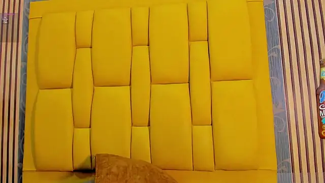 kriixtybrown online show from March 2026 01:34:01 AM