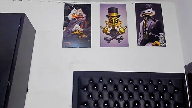 kriixtybrown online show from November 2025 09:48:01 PM