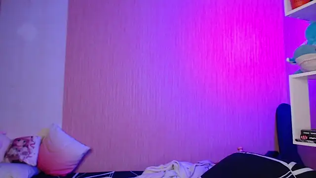 Snapshot of ur_kitty__ chatting on September 2025 01:28:02 PM ur kitty online show from September 2025 01:28:02 PM