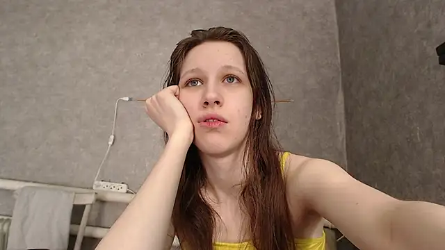 Snapshot of ur_kitty__ chatting on May 2026 11:27:01 AM ur kitty online show from May 2026 11:27:01 AM