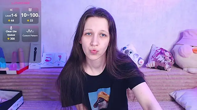 ur kitty   online show from February 2026 01:02:02 PM