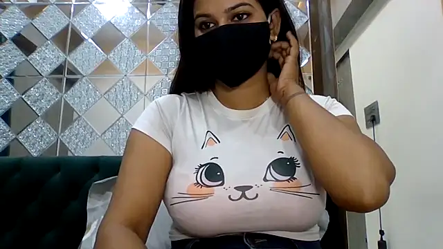 sparkling queen online show from October 2025 01:31:02 AM