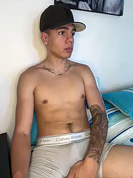 santiago sosa24 online show from May 2026 03:09:01 PM