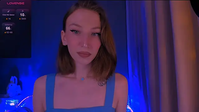 ellaamber online show from November 2025 01:06:02 AM