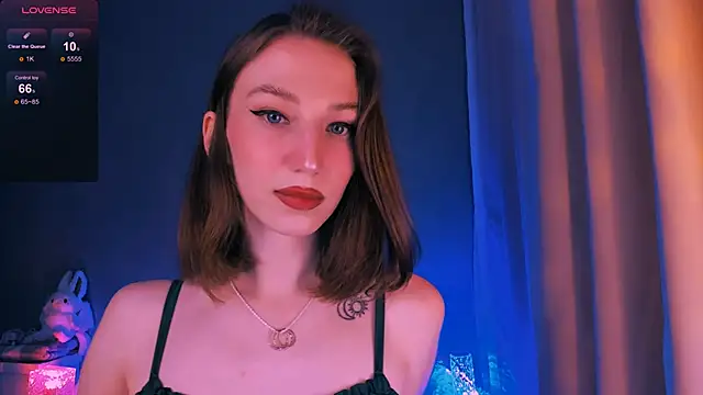 ellaamber online show from December 2025 10:04:01 PM