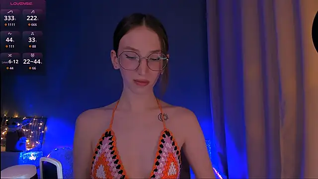 ellaamber online show from February 2025 07:58:02 PM