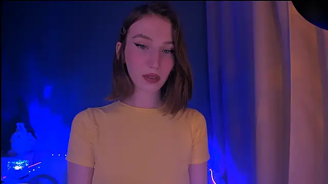 ellaamber online show from September 2025 11:48:01 PM