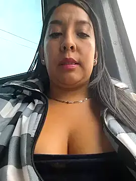 Bella keny online show from February 2025 08:00:01 PM