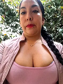 Bella keny online show from December 2025 06:20:01 PM