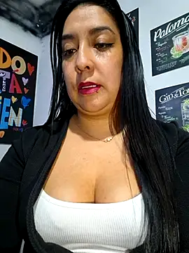 Bella keny online show from February 2026 07:58:01 PM