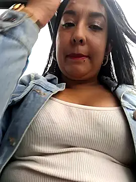 Bella keny online show from October 2025 06:42:02 PM