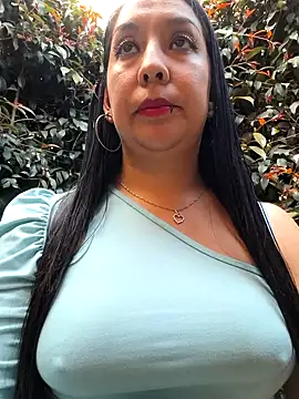 Snapshot of Bella_keny chatting on April 2026 07:54:02 PM Bella keny online show from April 2026 07:54:02 PM