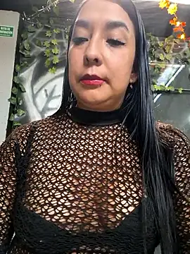 Bella keny online show from December 2025 06:25:01 PM