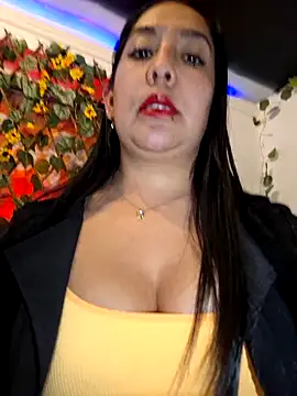 Bella keny online show from October 2025 07:44:01 PM
