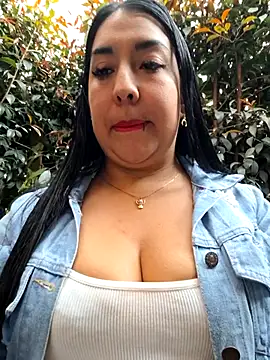 Bella keny online show from September 2025 06:30:01 PM