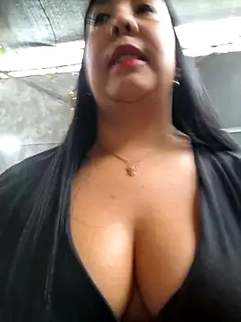 Bella keny online show from October 2025 05:56:01 PM