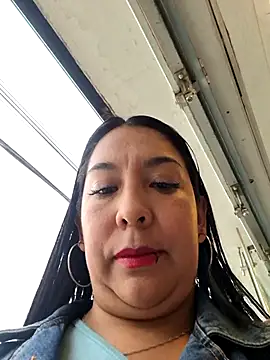 Snapshot of Bella_keny chatting on May 2026 03:17:02 PM Bella keny online show from May 2026 03:17:02 PM