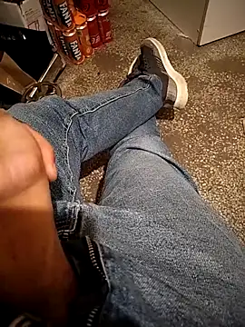 A man in public online show from November 2025 12:00:02 PM