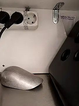 A man in public online show from March 2026 12:16:01 PM