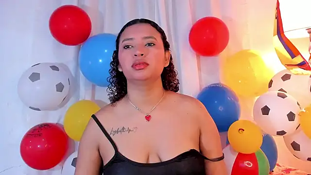 JessyZoe online show from June 2026 02:33:01 PM