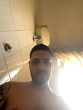 iltoscano95 online show from September 2025 11:39:02 AM