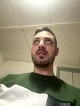 iltoscano95 online show from November 2025 07:30:01 PM