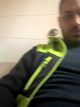 iltoscano95 online show from November 2025 01:10:02 PM