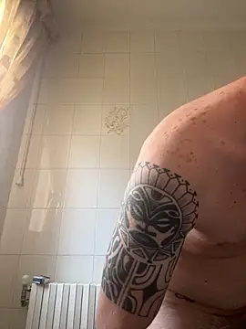 iltoscano95 online show from September 2025 01:22:02 PM