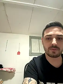 iltoscano95 online show from October 2025 07:25:02 PM