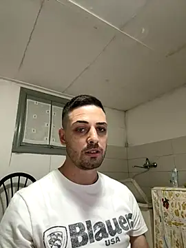 iltoscano95 online show from September 2025 06:57:01 PM