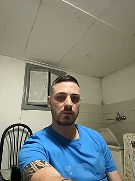 iltoscano95 online show from November 2025 06:02:02 PM