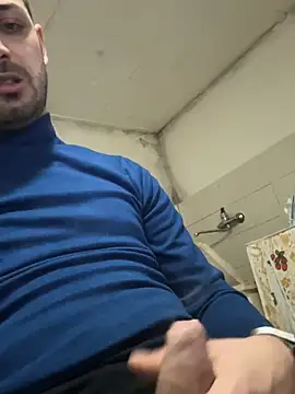 iltoscano95 online show from December 2025 10:57:02 PM