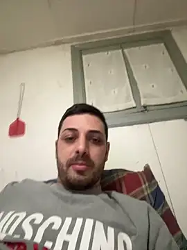 iltoscano95 online show from February 2026 08:31:01 PM