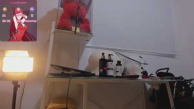 Abby Yons online show from October 2025 10:28:02 PM